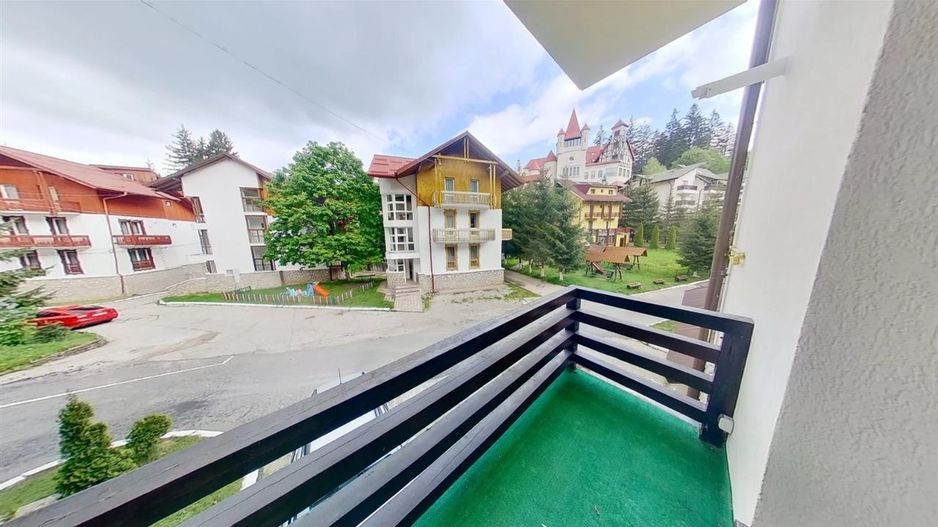 Casa ta de vacanta, imbratisata de natura,3 terase, parcare, Poiana Brasov - Poză 5