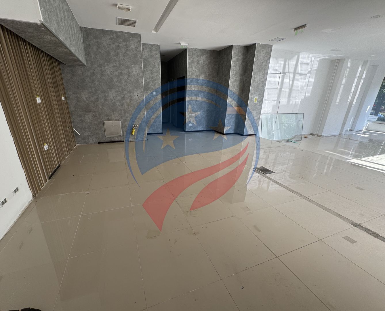 Spațiu comercial ultracentral – ideal pentru salon, magazin, birouri – 110 mp - Poză 2