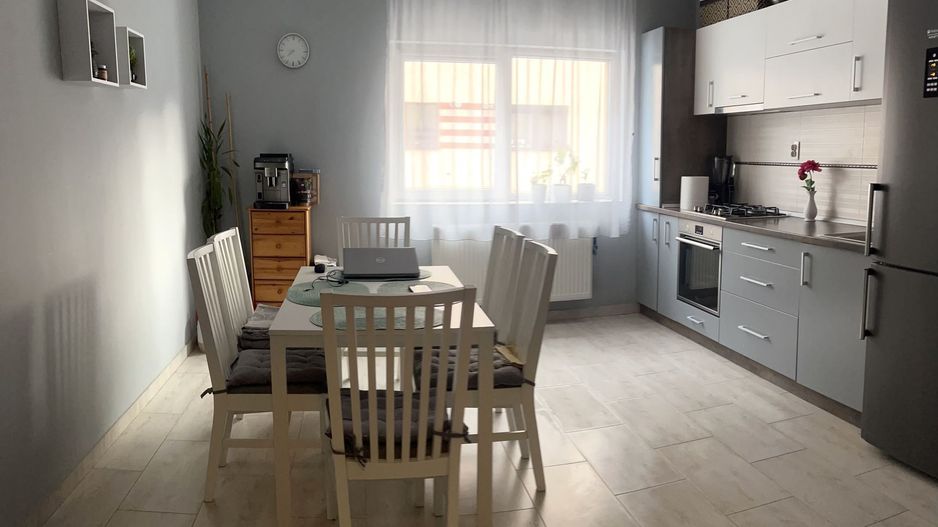Apartament decomandat 2 camere, dressing, balcon, parcare, Buna Ziua - Poză 3