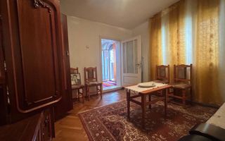 Casă batraneasca+ teren 999 mp intravilan în Oituz - Poză 4