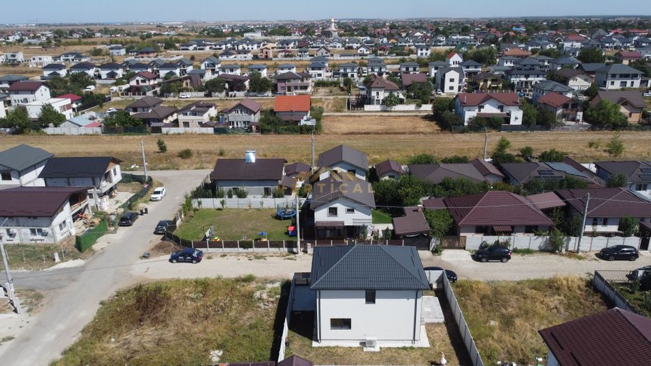 Vila la intrare in comuna Berceni - Poză 13