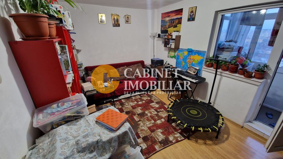 3 Camere Decomandat- Etaj intermediar+ Loc de parcare- Zona Alexandru cel Bun - Poză 1