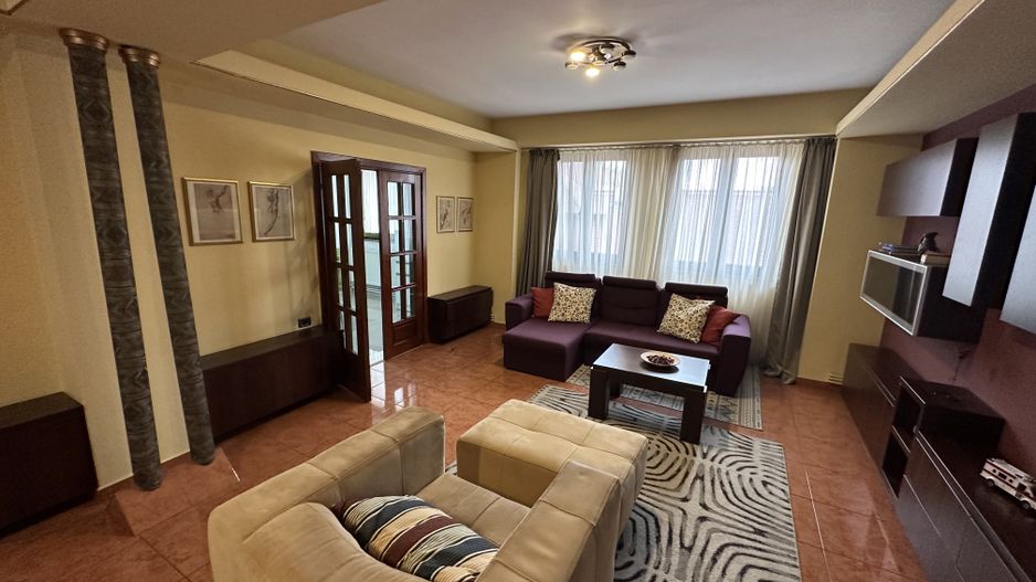 Apartament cu 3 camere în zona P-ta Unirii - Poză 17