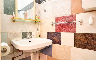 Casă cu 4 camere si curte | zona Regie | teren 252 mp - Poză 17