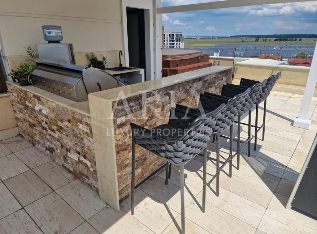 Penthouse superb - rooftop vedere către pădure - Poză 3