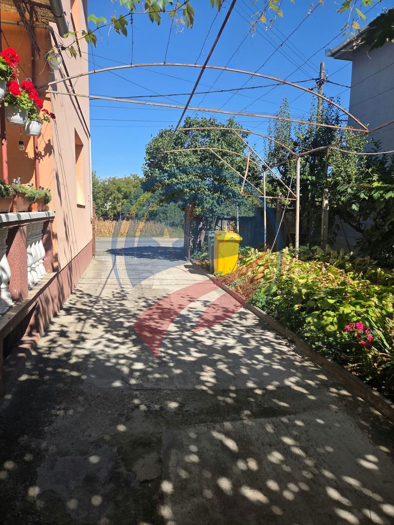 Casă tip duplex de vânzare – 217 mp, teren 897 mp, zona centrală Luduș - Poză 21
