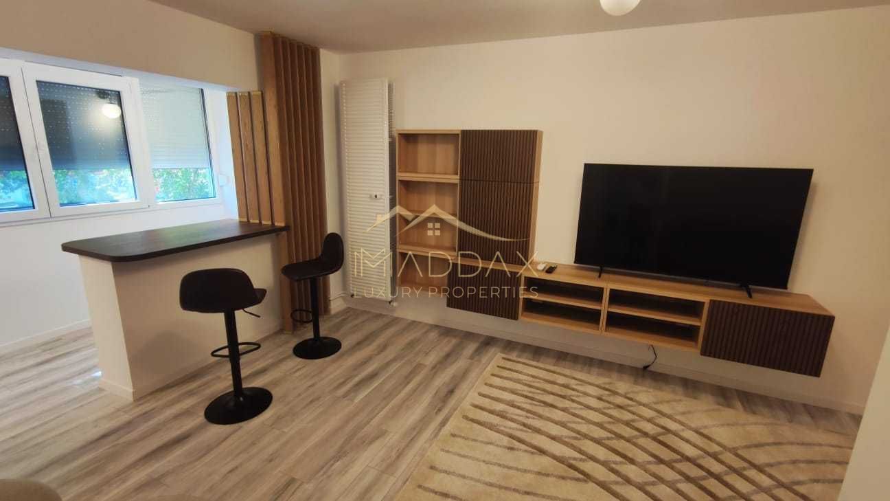 Prima Închiriere | 2 Camere Decomandat | Complet Lux | Utilat Top - Poză 1