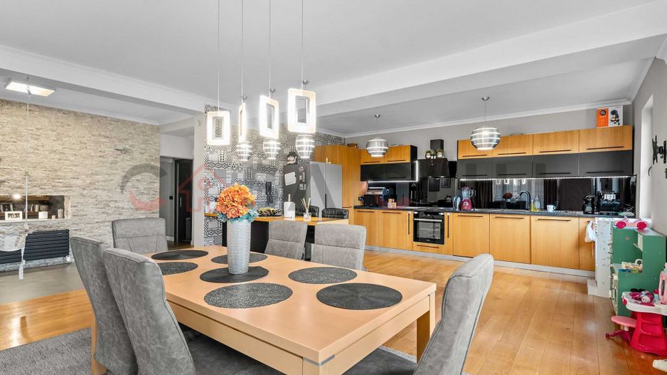 Casa Individuala, La Cheie, Garaj -cu 3 locuri, Gradina, 2 Terase, Manastur!! - Poză 2