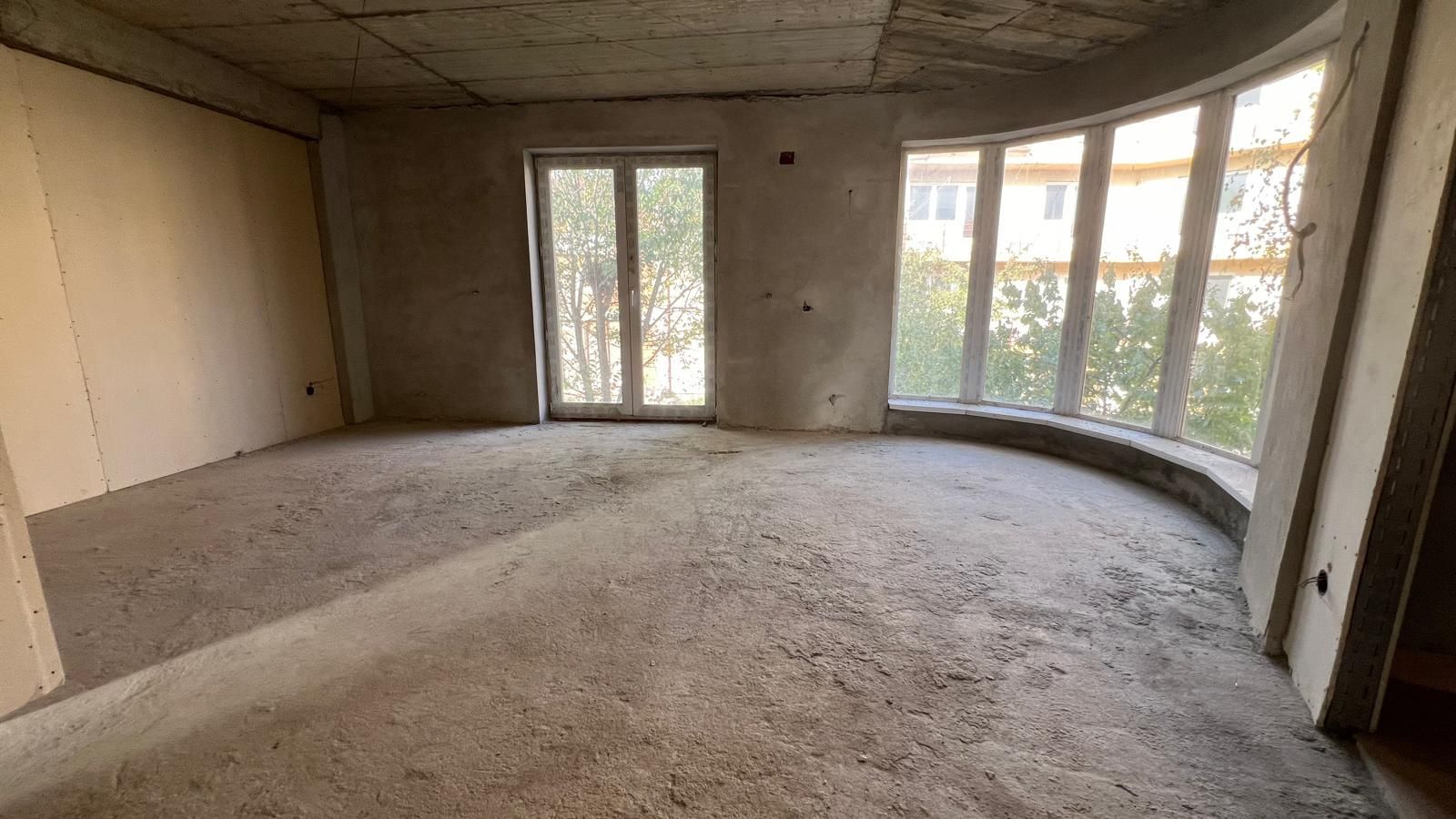 Casa la gri in Pipera  cu potential 1000 euro m2 - Poză 8
