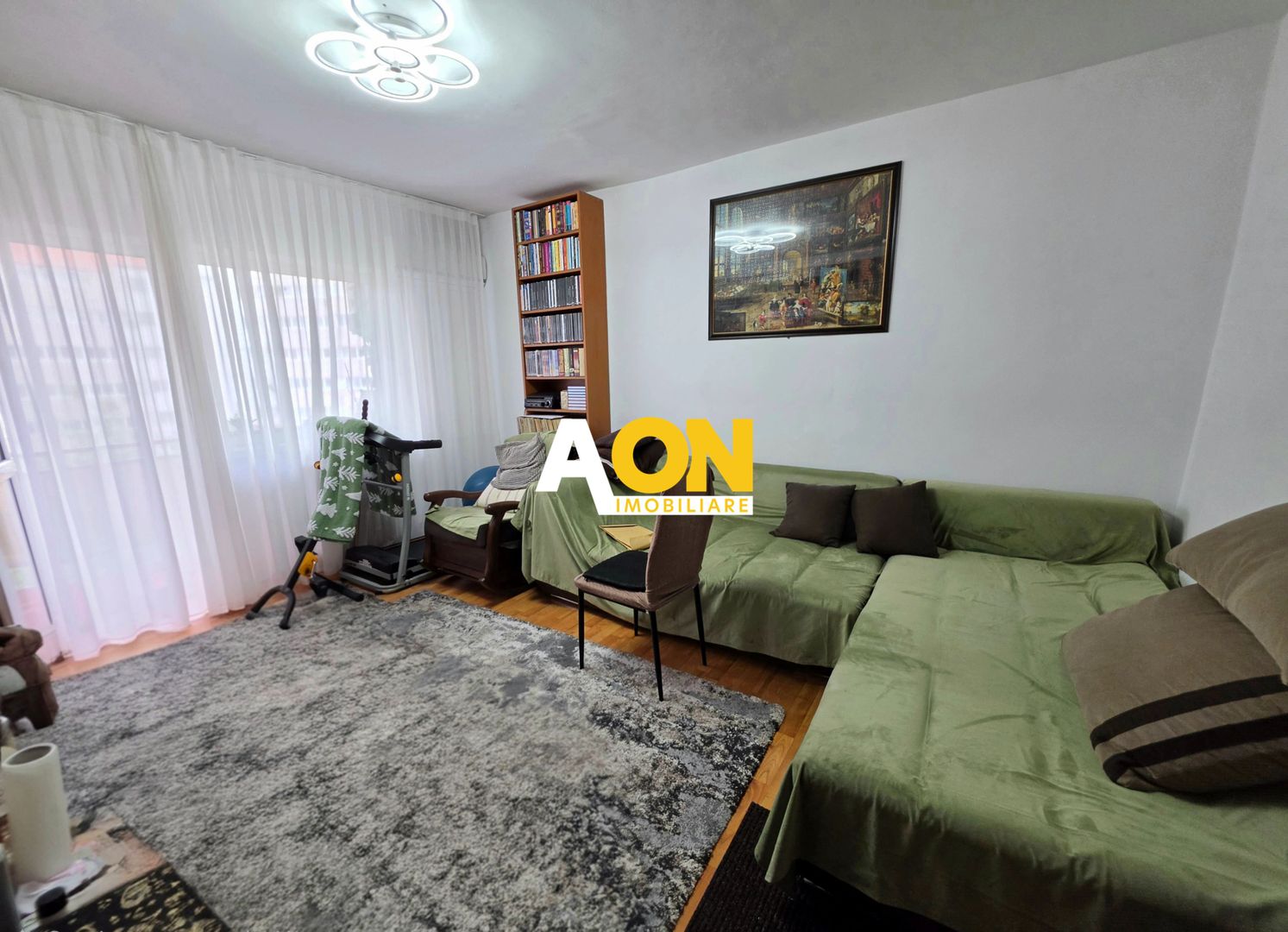 Apartament 4 Camere, 2 Bai, Etaj 3, Zona Cetate - Poză 1