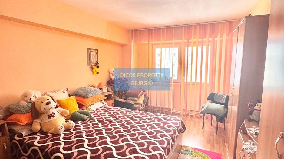 Apartament spațios, 3 camere – Bulevardul CFR, Giurgiu - Poză 12