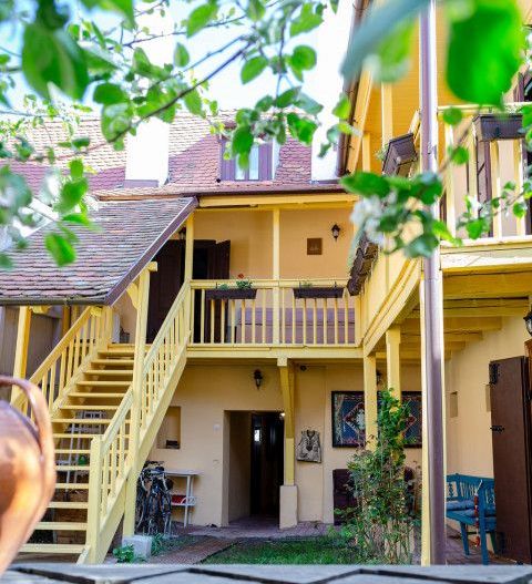 CASA INDIVIDUALA IN CENTRUL ISTORIC AL SIBIULUI - Poză 2
