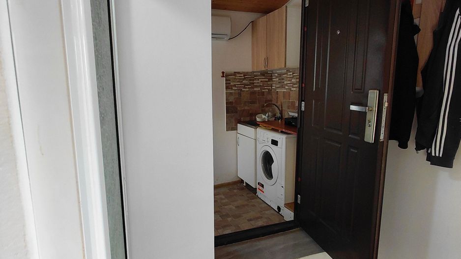 Apartament 1 camera la curte ,str. Traian - Poză 5