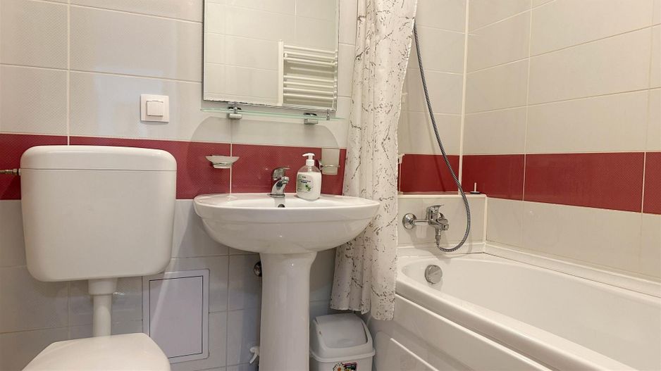 Apartament 3 camere | curte proprie | Loc parcare privat | Tractorul - Poză 8