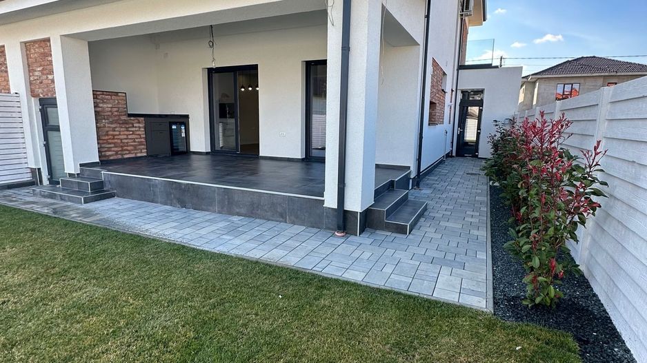 Duplex deosebit cu garaj și subsol - Poză 2