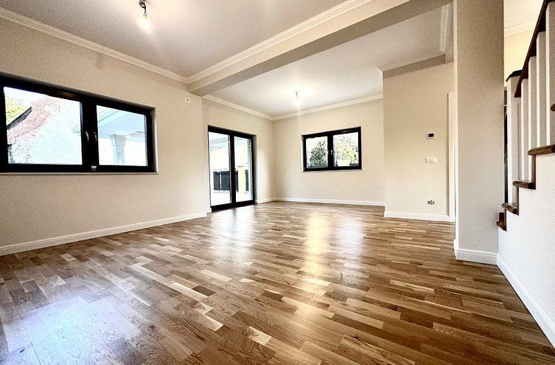 Construcție noua, accente elegante, stil exclusivist -  zona Mehala - Poză 2