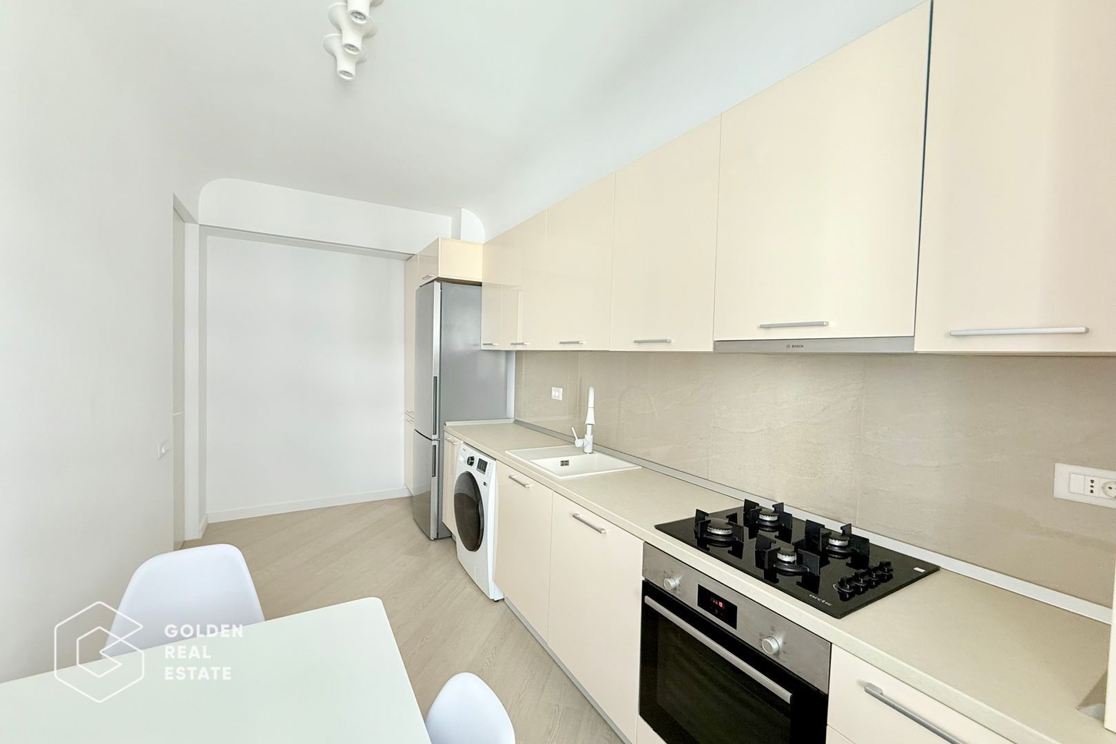 Studio la cheie Pipera, Cortina North, etaj 5,  mobilat și utilat - Poză 6