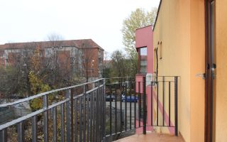 8 incaperi, 2 bai, centrala proprie, 3 locuri de parcare; Lipovei. - Poză 12