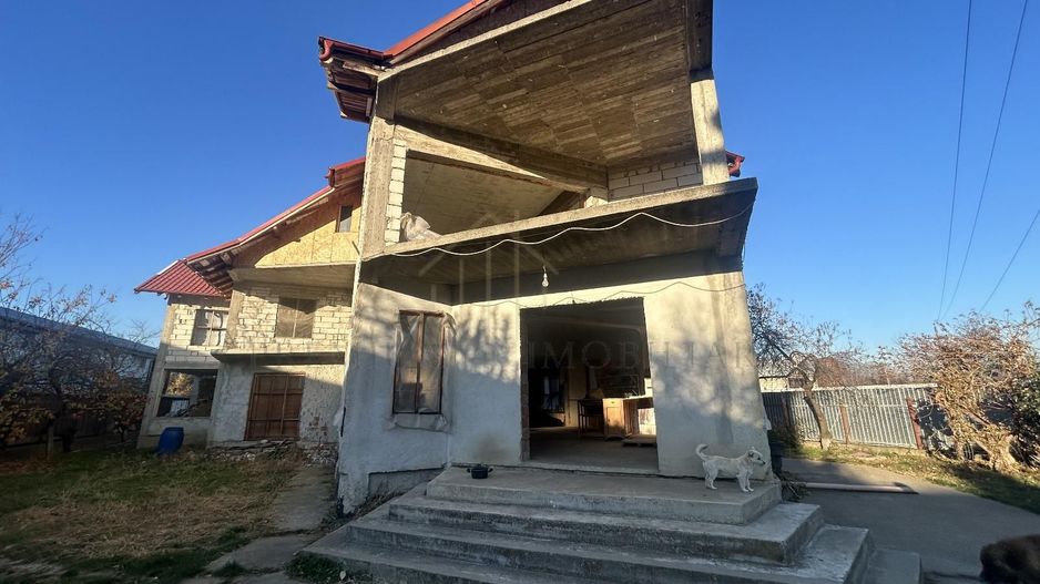 Proprietate multifuncțională cu potențial pentru investiții - Poză 2