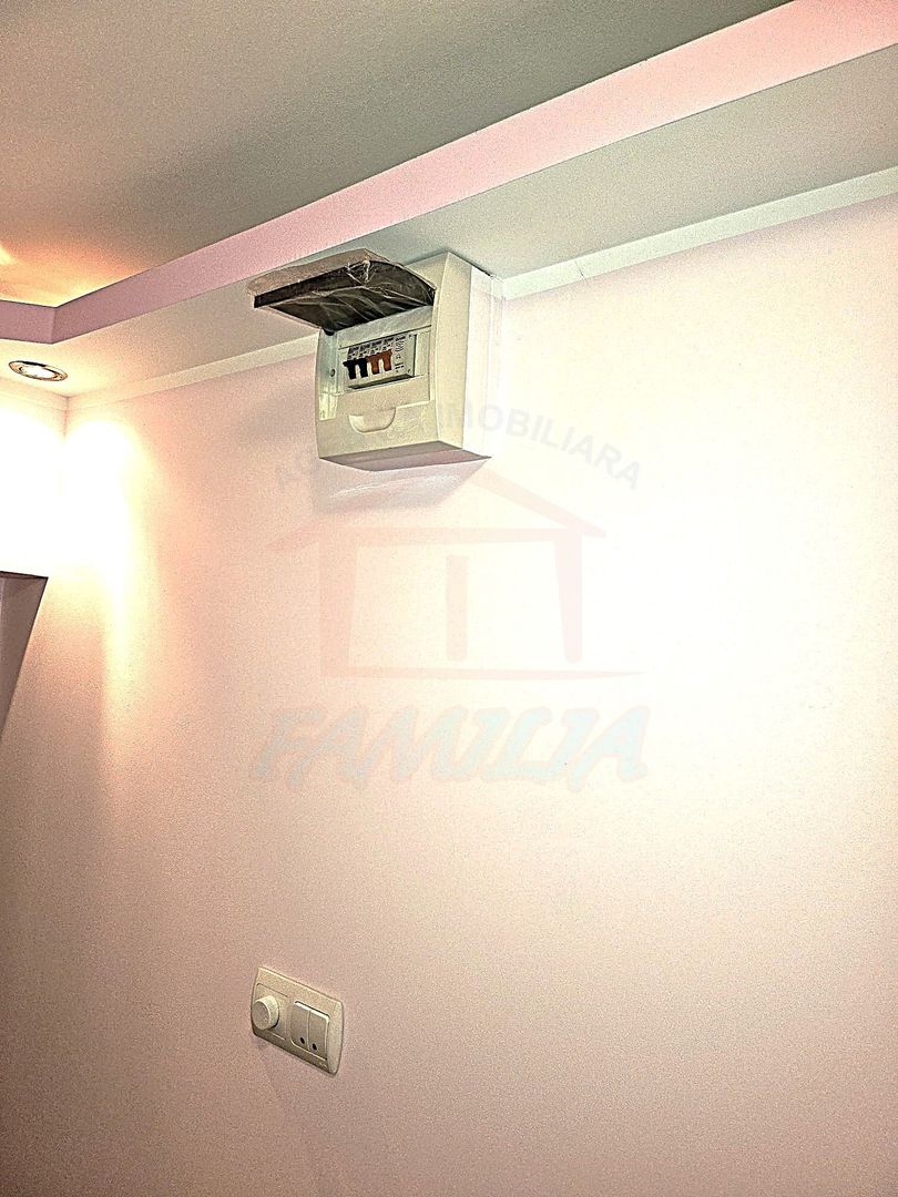 56.ooo Euro negociabil, 55 mp, 2 camere, etaj 4 din 5, liber, zona I.R - Poză 11