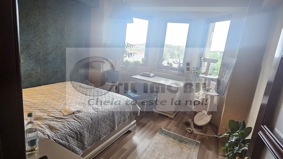 Apartament 2 camere, renovat,mobilat complet, parcare inclusa - Poză 5