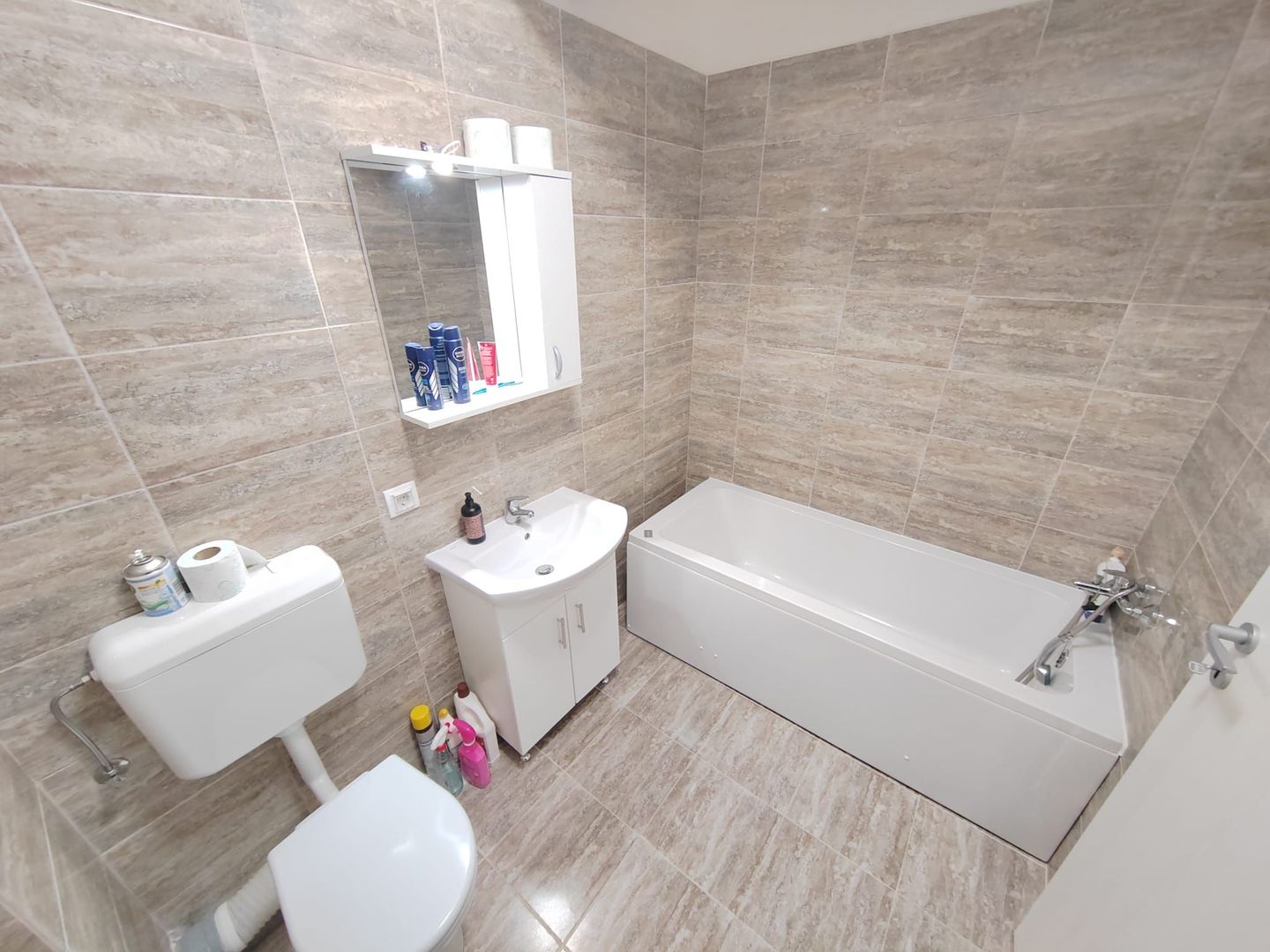 Popesti Biruintei 45/Prima chirie/Loc parcare - Poză 11