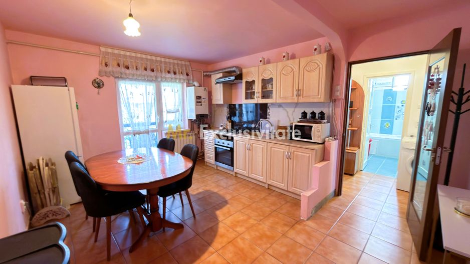 Apartament 2 camere MV2 Etaj IV, Str. Decebal – Carei - Zona Kaufland - Poză 1