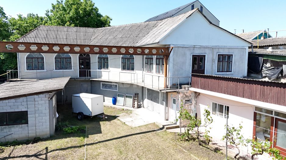 Vânzare I Casă cu potențial comercial uriaș I Demisol 135 m2 pentru producție/afacere I Or. Strășeni - Poză 1