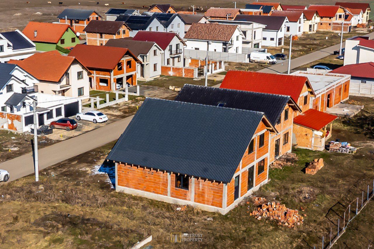 Casa moderna cu garaj in cartier nou - Tisa Noua Arad - Poză 5