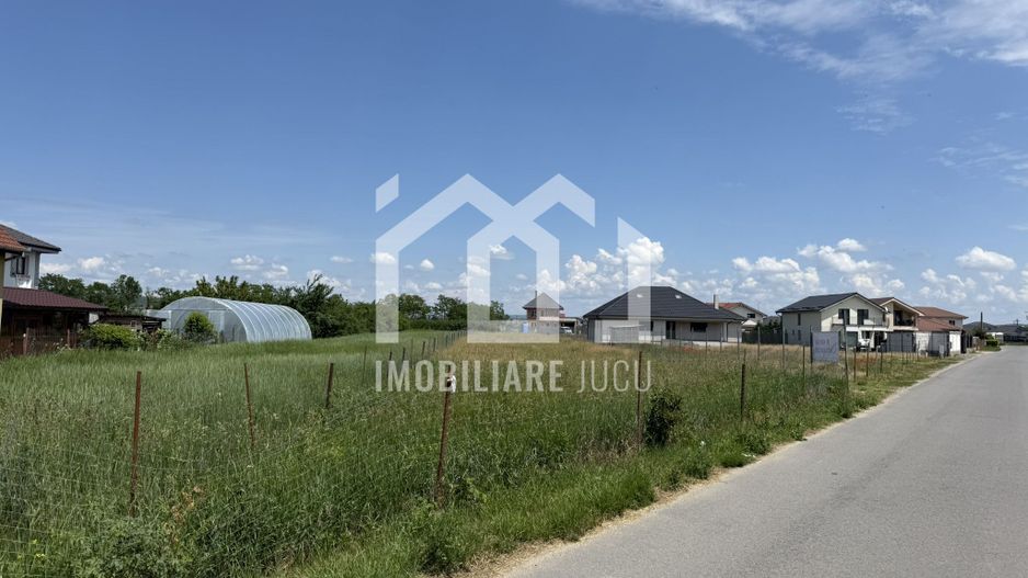 Teren autorizat pentru 2 case individuale – 1.400 mp | Jucu de Mijloc - Poză 1