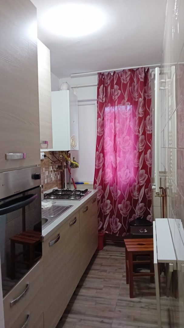 Ag EUROPA vinde ap 2 cam RENOVAT 44mp la etajul 1 în Micro 14 - Poză 5