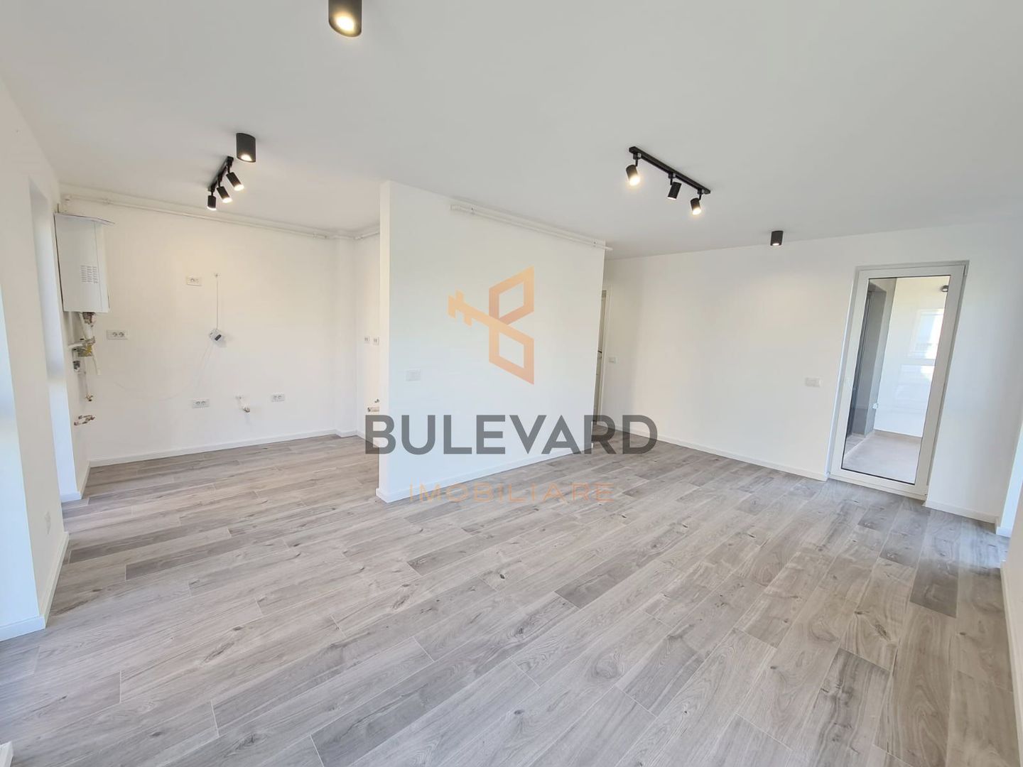 Apartament cu 2 camere+gradina de 65 mp! - Poză 4