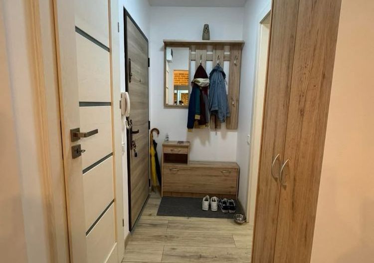 Apartament 3 camere si 2 locuri parcare in Titan langa metrou si parc - Poză 2