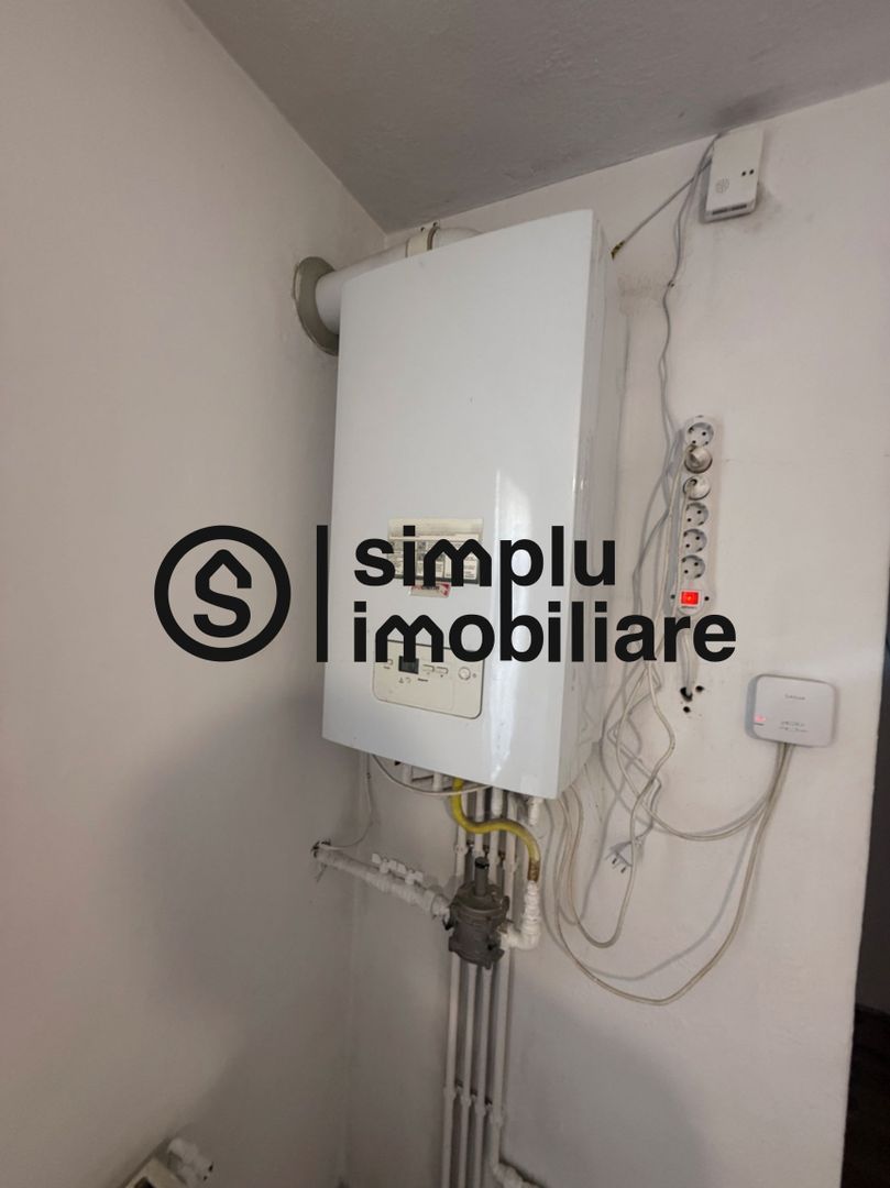 Casa 2 camere de inchiriat 1 MAI - Poză 6