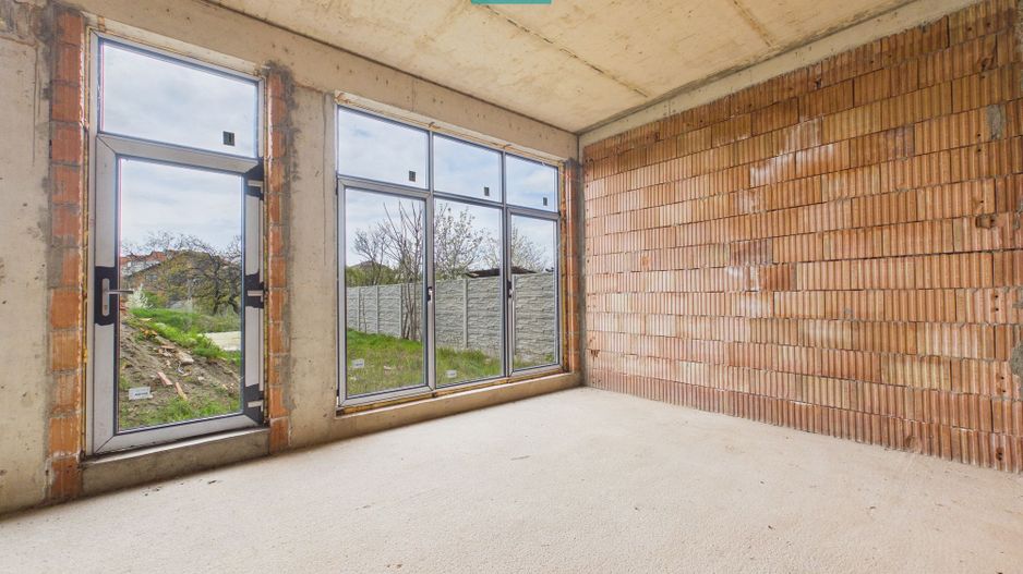 Casă la roșu cu piscină-Pârneava-767 mp teren - Poză 10