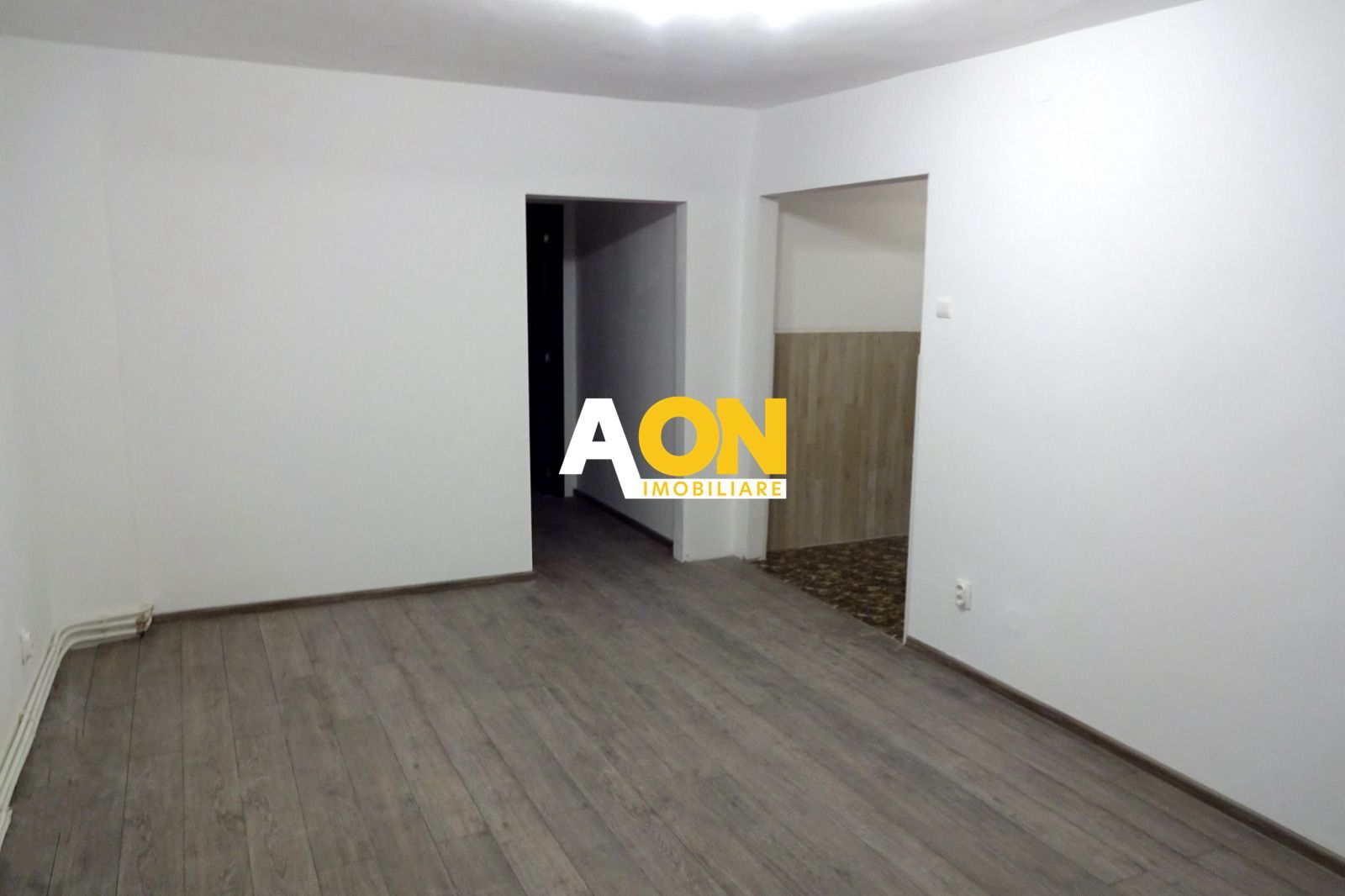 Apartament 4 Camere, Decomandat, 90 mp, Et.6, Zona Cetate - Poză 8