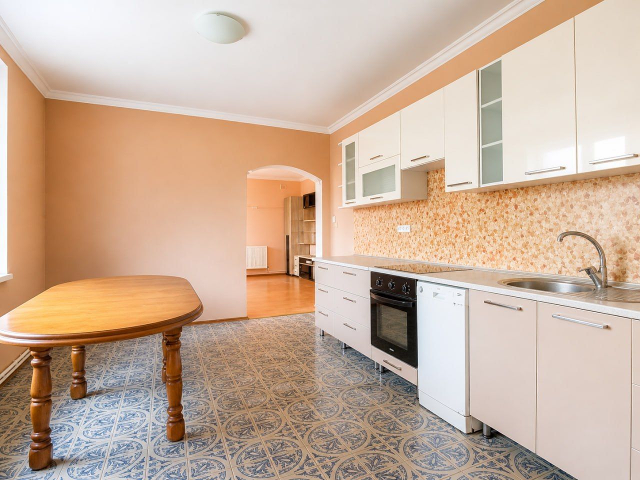 Cahul – Casă 3 Camere + Living | 139 m² | Teren 7.7 ari + Garaj | 95.000 € - Poză 7