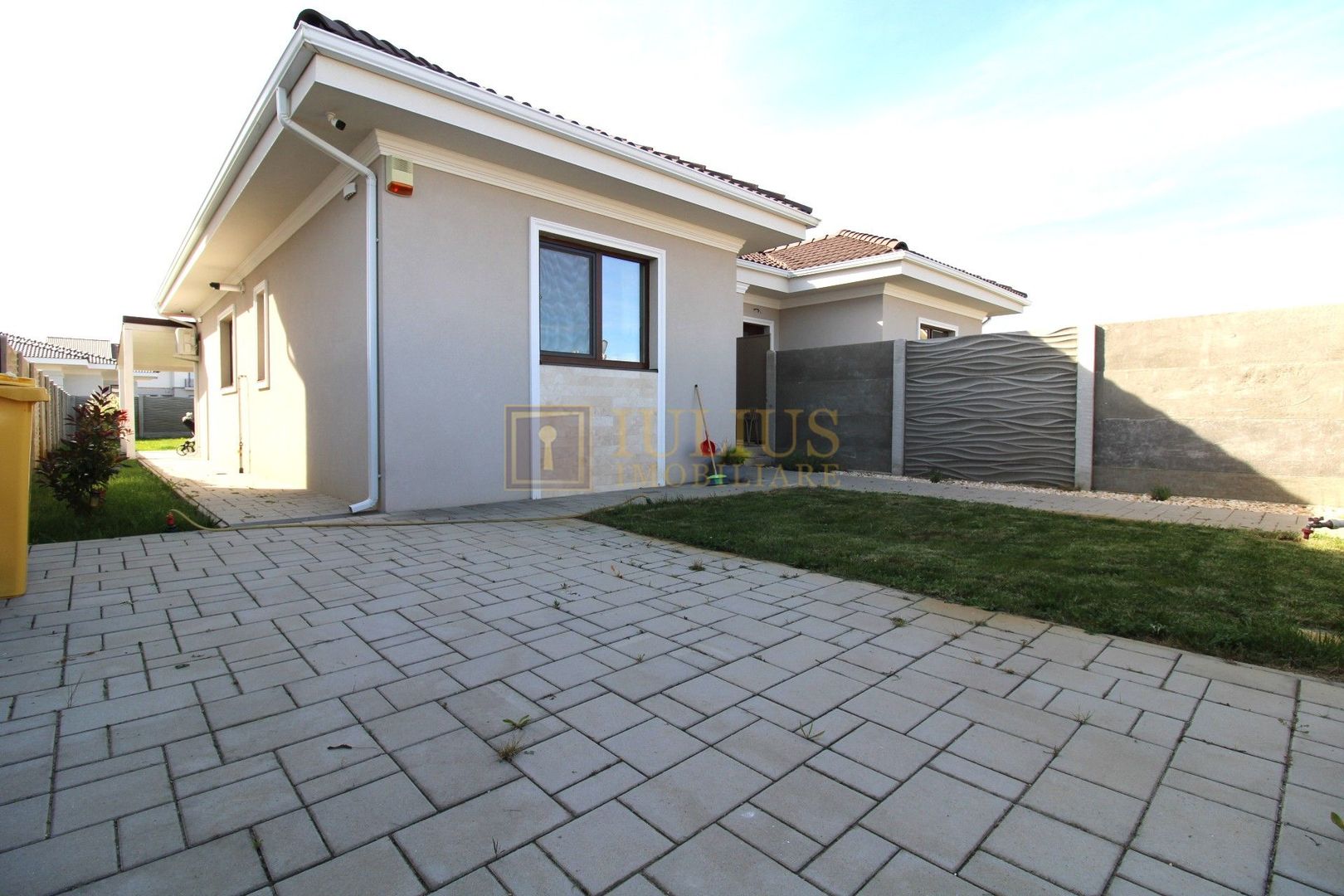 Casă modernă 3 camere, mobilată complet, curte 300 mp - Poză 20
