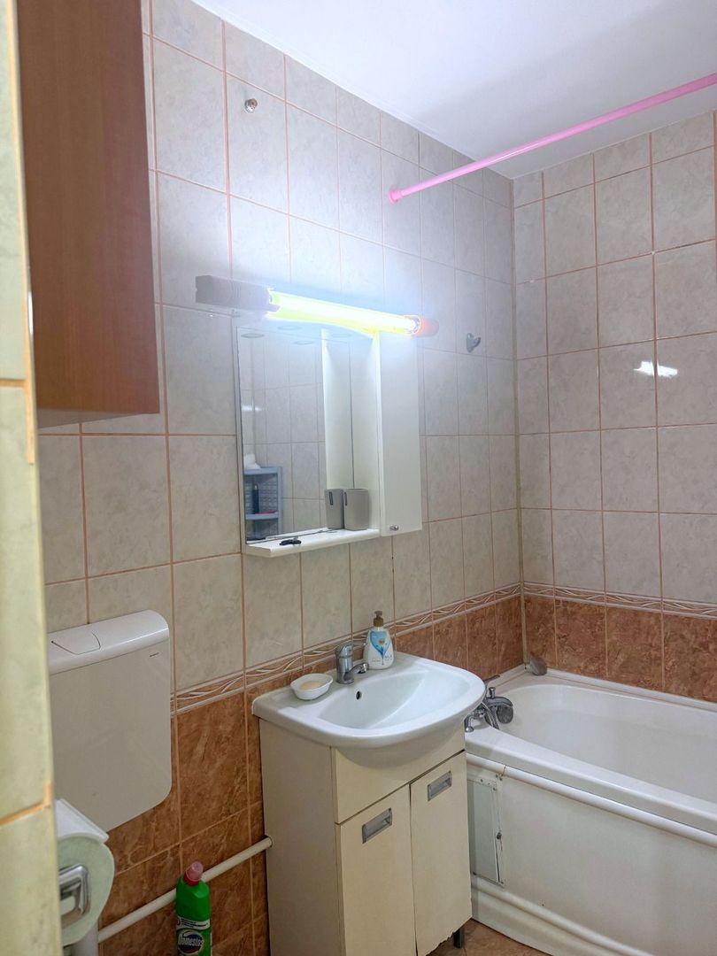 De vanzare apartament 2 camere, Mazepa 1, 64.000 Euro - Poză 2