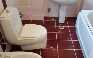 TEST Casă / Vilă cu 3 camere în zona 6 Vanatori - Poză 12