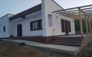 Casă de vânzare în Tomesti, cu utilități și parcare la asfalt - Poză 5