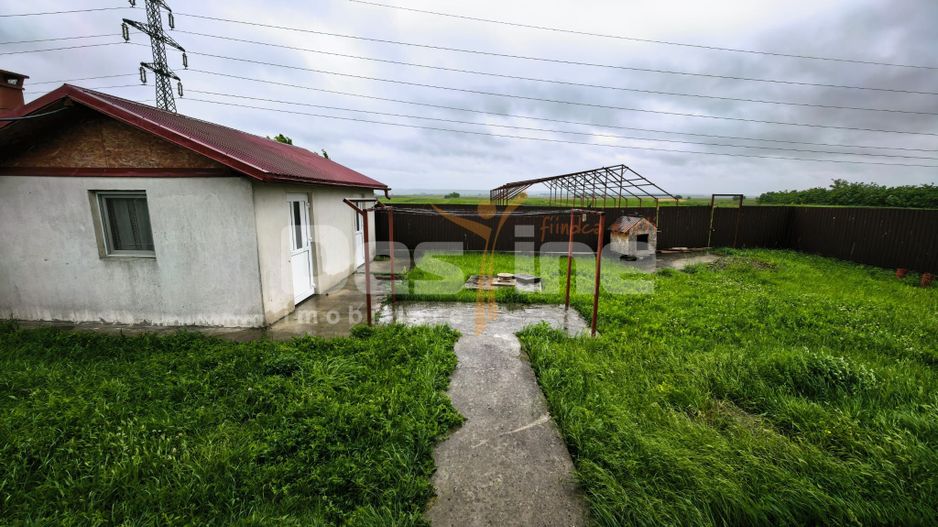 Vila cu etaj si mansarda, teren 7.200 mp, 1.550 mp intravilan - Poză 10