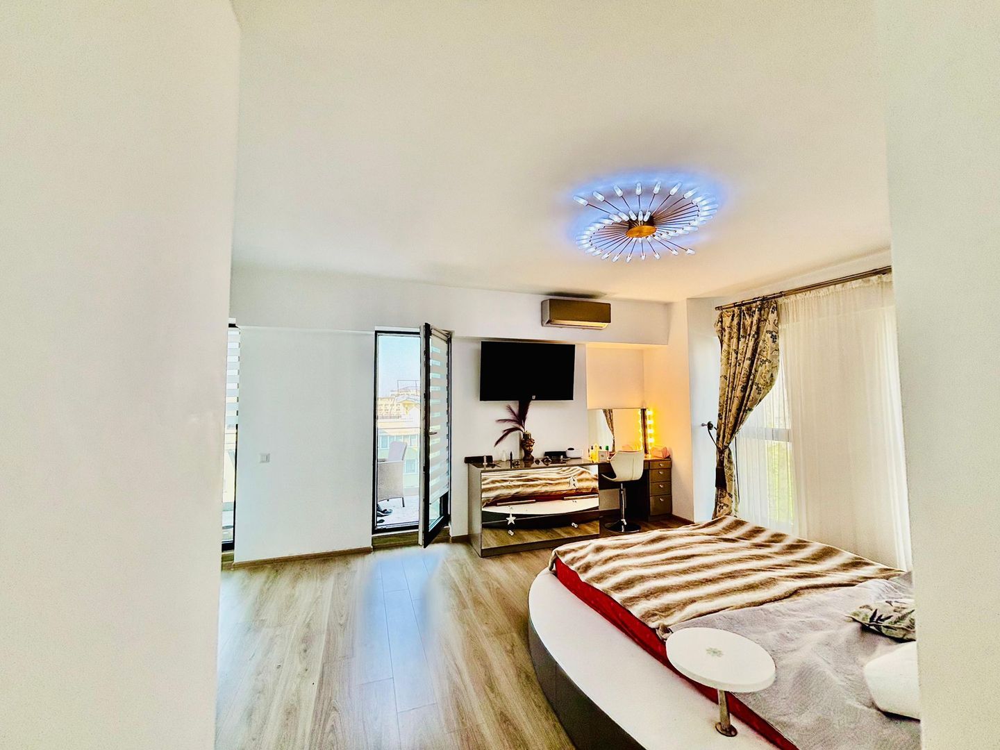 AP 3 CAMERE VICTORIEI - 145MP, PARCARE, PET-FRIENDLY, PRIMA INCHIRIERE - Poză 9