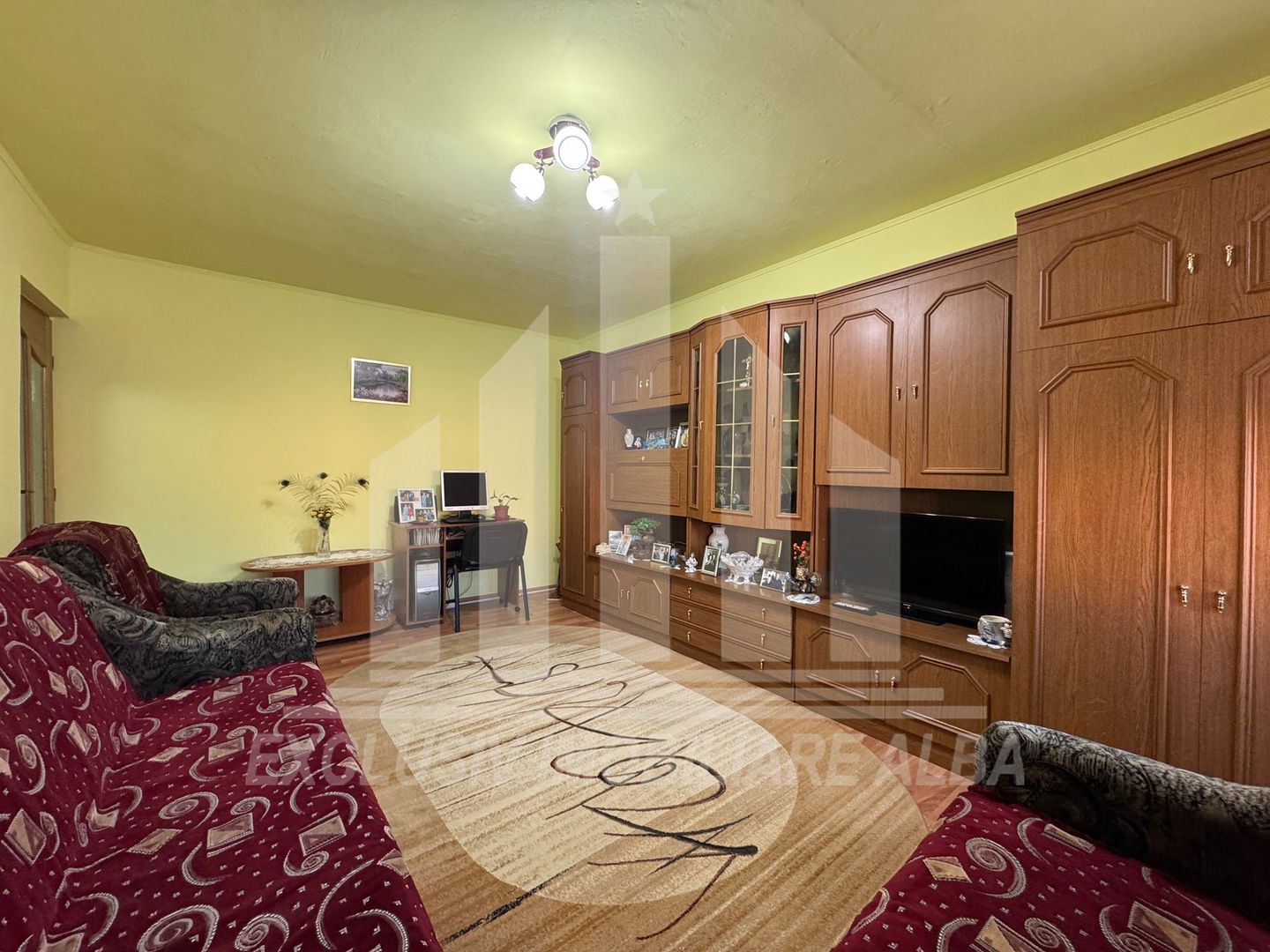 Apartament cu 2 camere decomandate, etaj intermediar, Tolstoi - Poză 1
