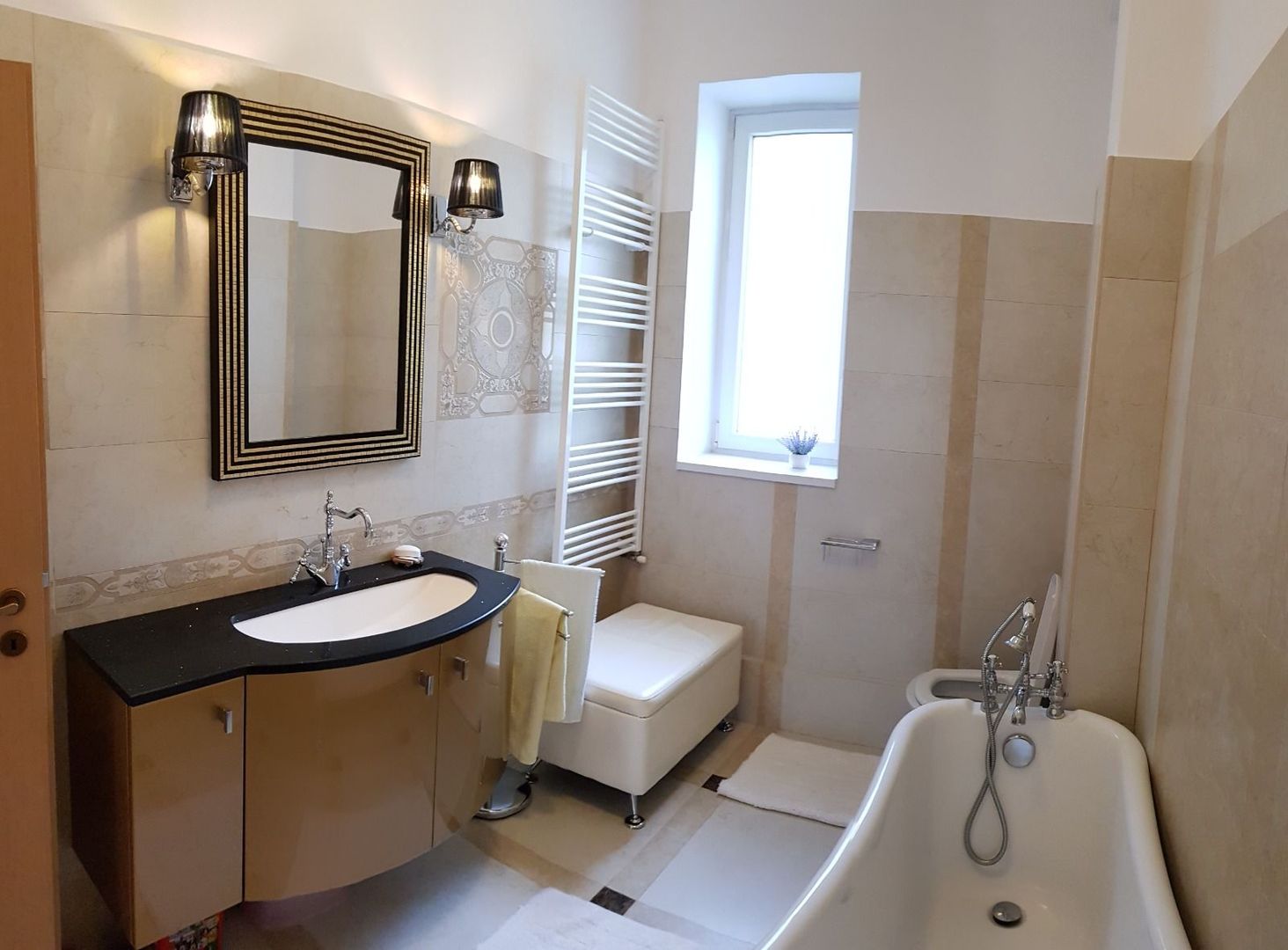 Apartament central Timisoara - 162mp - complet mobilat si utilat - Poză 13