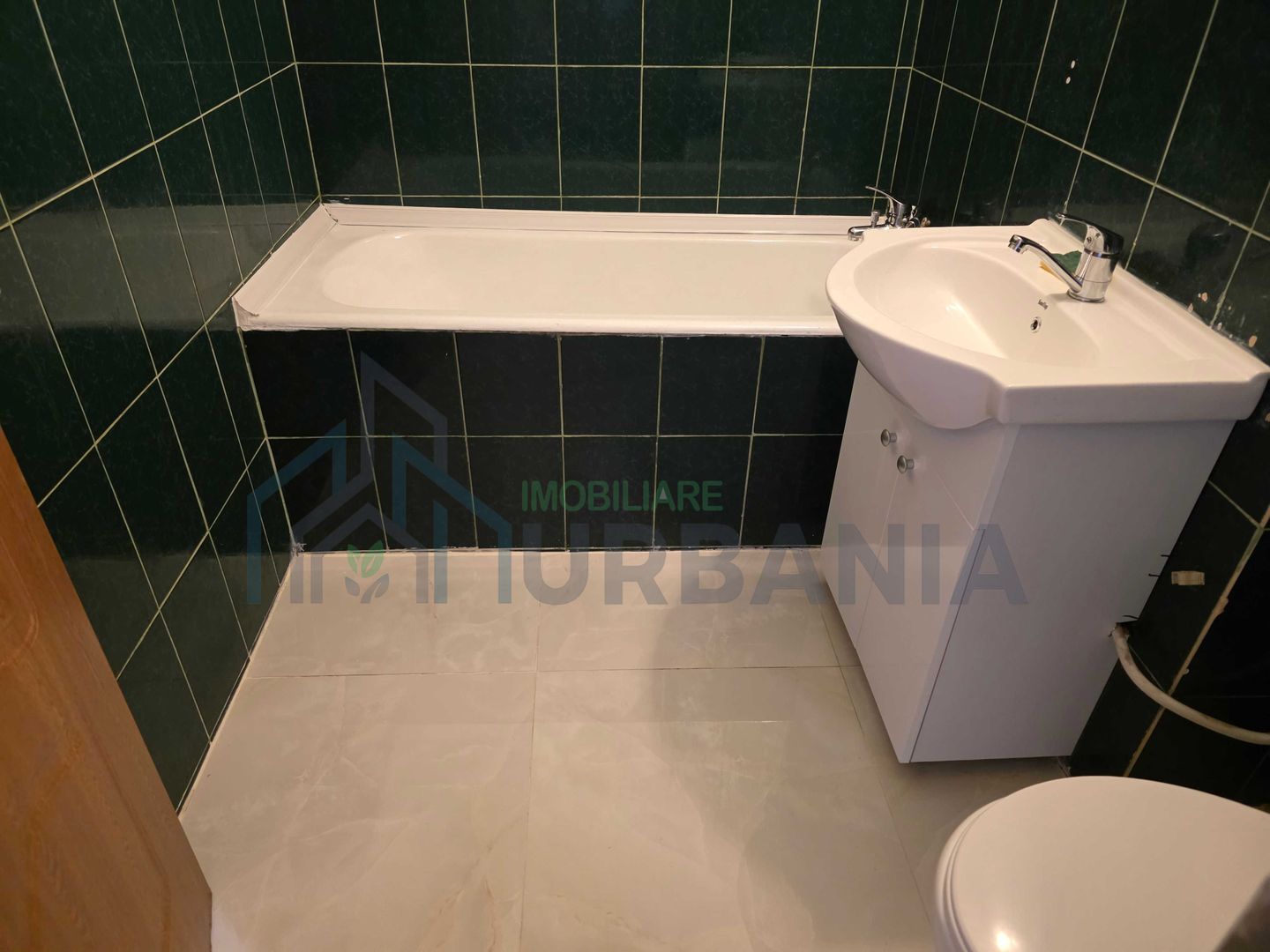 Garsonieră de închiriat, zona Tătărași, punct de reper Flora, Iași – 34 mp, etaj 7/9, mobilată și utilată - Poză 7