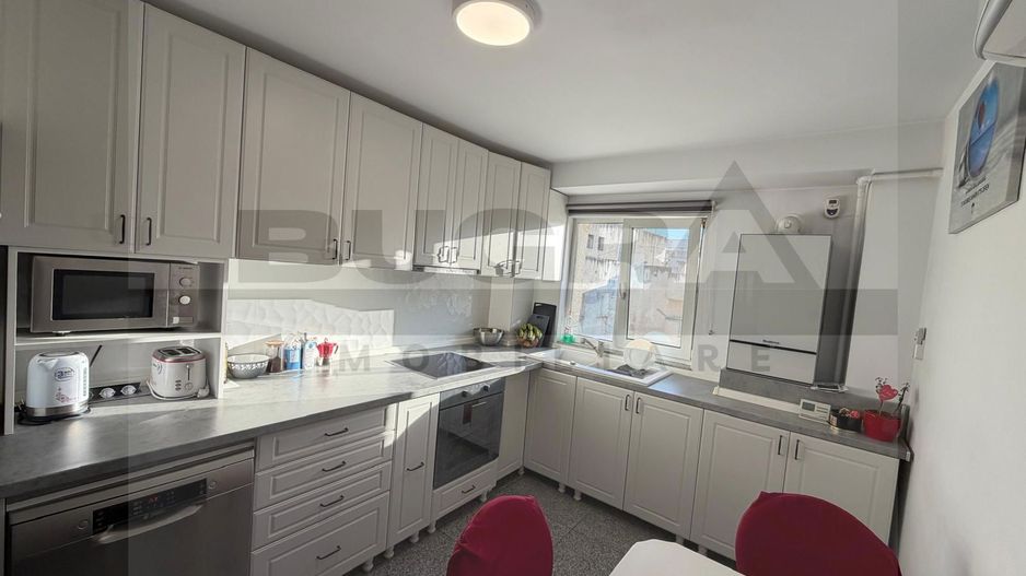 Apartament de 3 camere, decomandat, 70mp, parcare, zona Iulius Mall - Poză 2