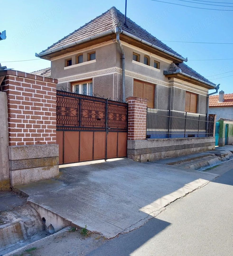Casă de vânzare în Cut, județul Alba - Poză 1