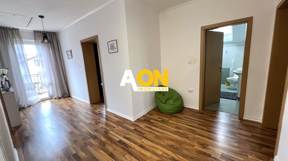 Casa de vanzare - 5 Camere, 2 Bai,  Garaj, 1000mp Teren - Poză 14