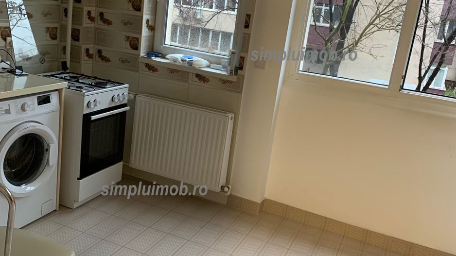VANDUT! Garsoniera renovata etaj 1 bloc reabilitat - Poză 4